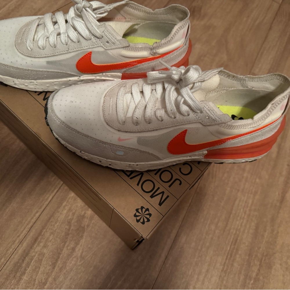 Nike woman’s waffle one crater SE